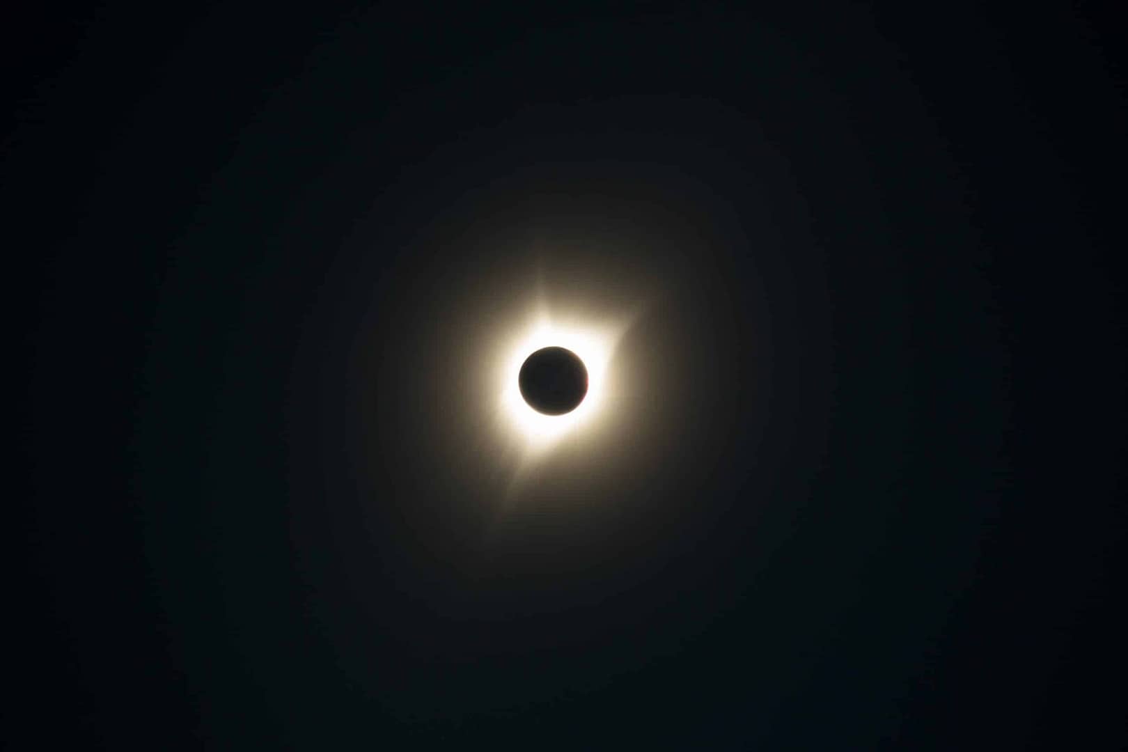 total-solar-eclipse-2022-10-31-07-36-46-utc