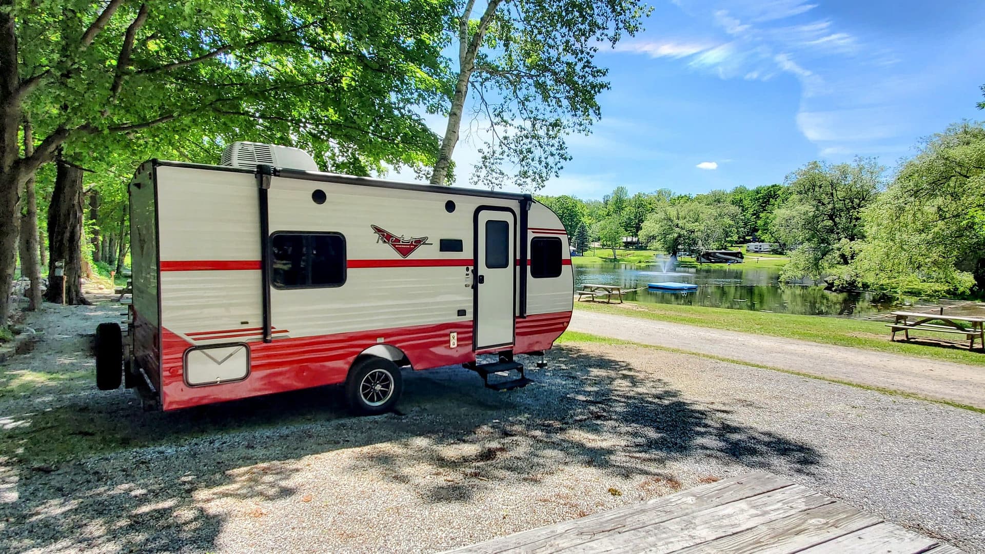 WH-Riverside-Retro-Camper-Rentals-2-scaled