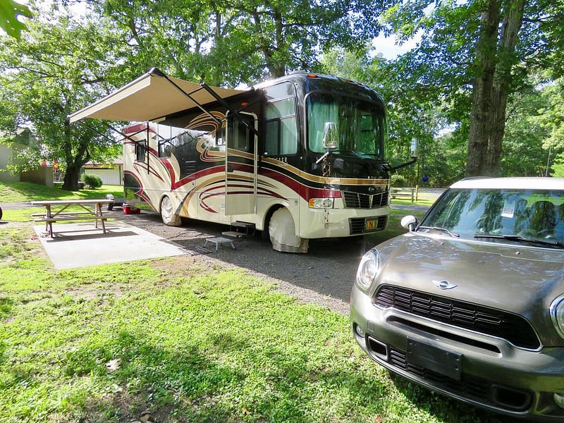 Country Oaks campgrounds rv lodging located in Dorothy, New Jersey